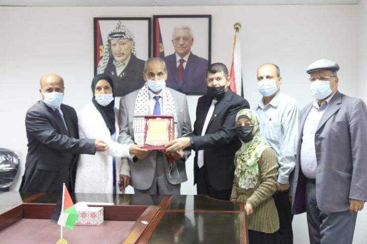 وفد التجمع مع وزير الاشغال والاسكان