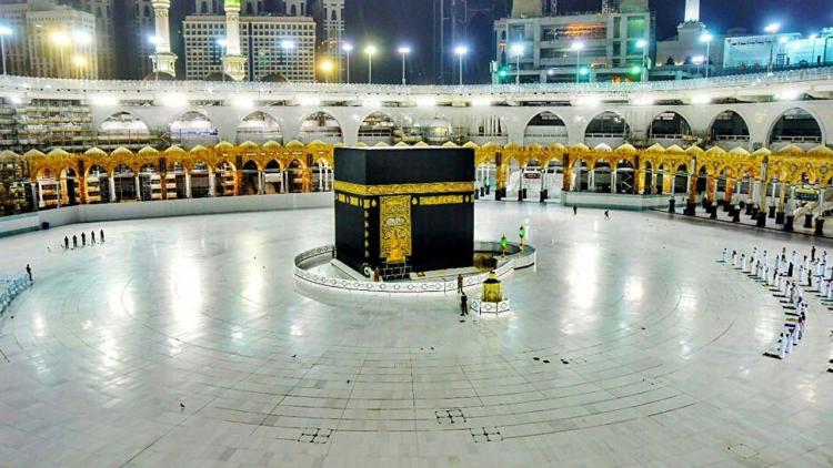 ضوابط جديدة للسعودية من أجل العمرة