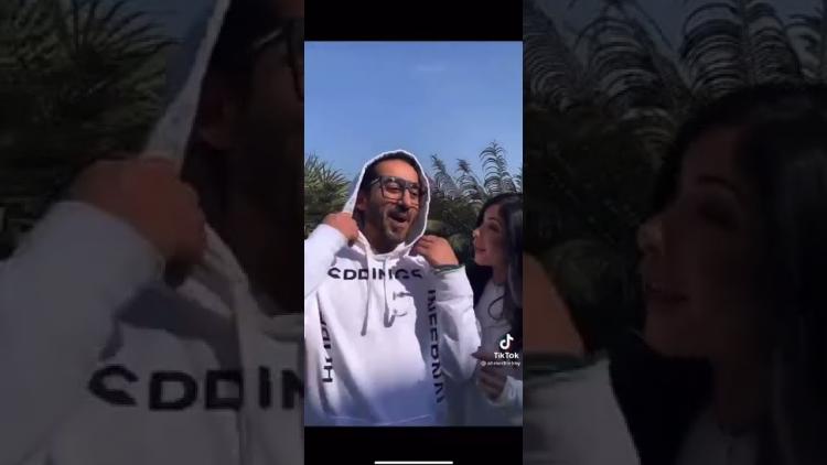 كوميديا أحمد حلمي وزوجته منى زكي