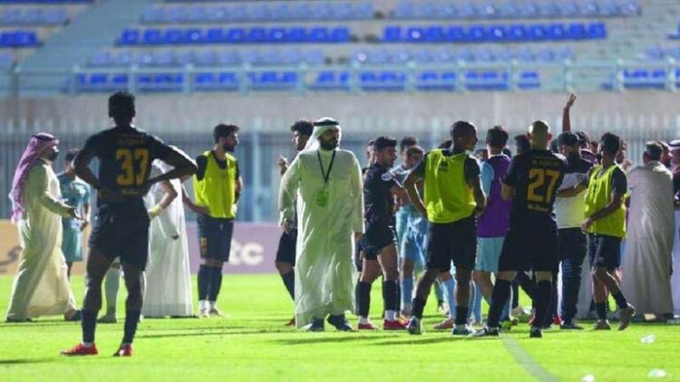 معاقبة شيخ كويتي