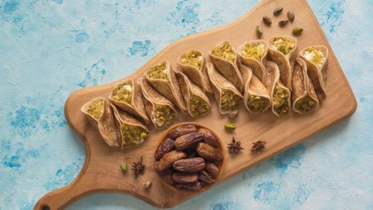 القطايف بالجبنة الكيري