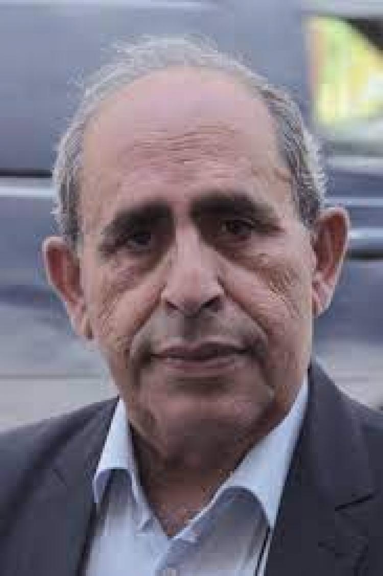 الشاعر الراحل عز الدين المناصرة