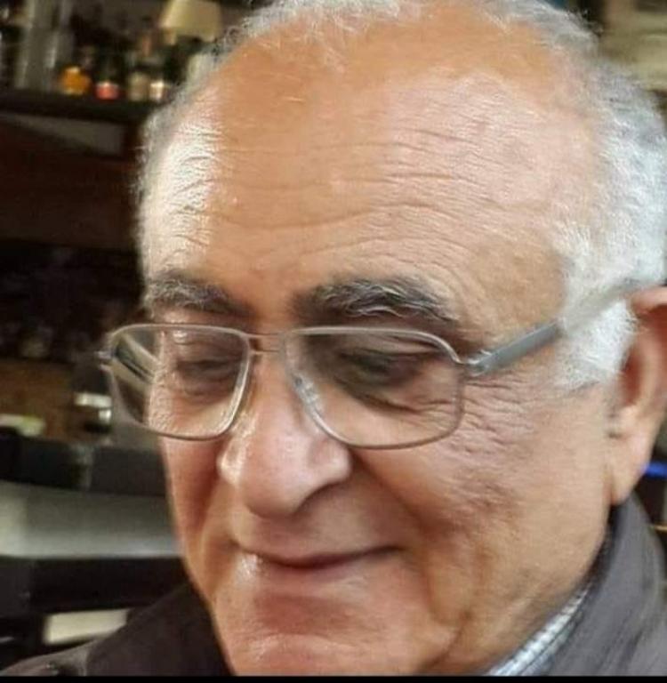الراحل احمد دغلس
