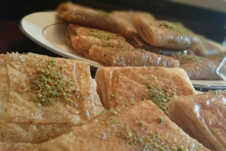 مطبق حلو بالقشطة
