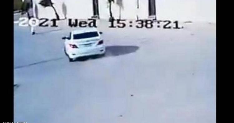 رجل يدهس سعودي حتى الموت