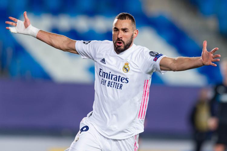 نجم ريال مدريد الإسباني الفرنسي كريم بنزيما