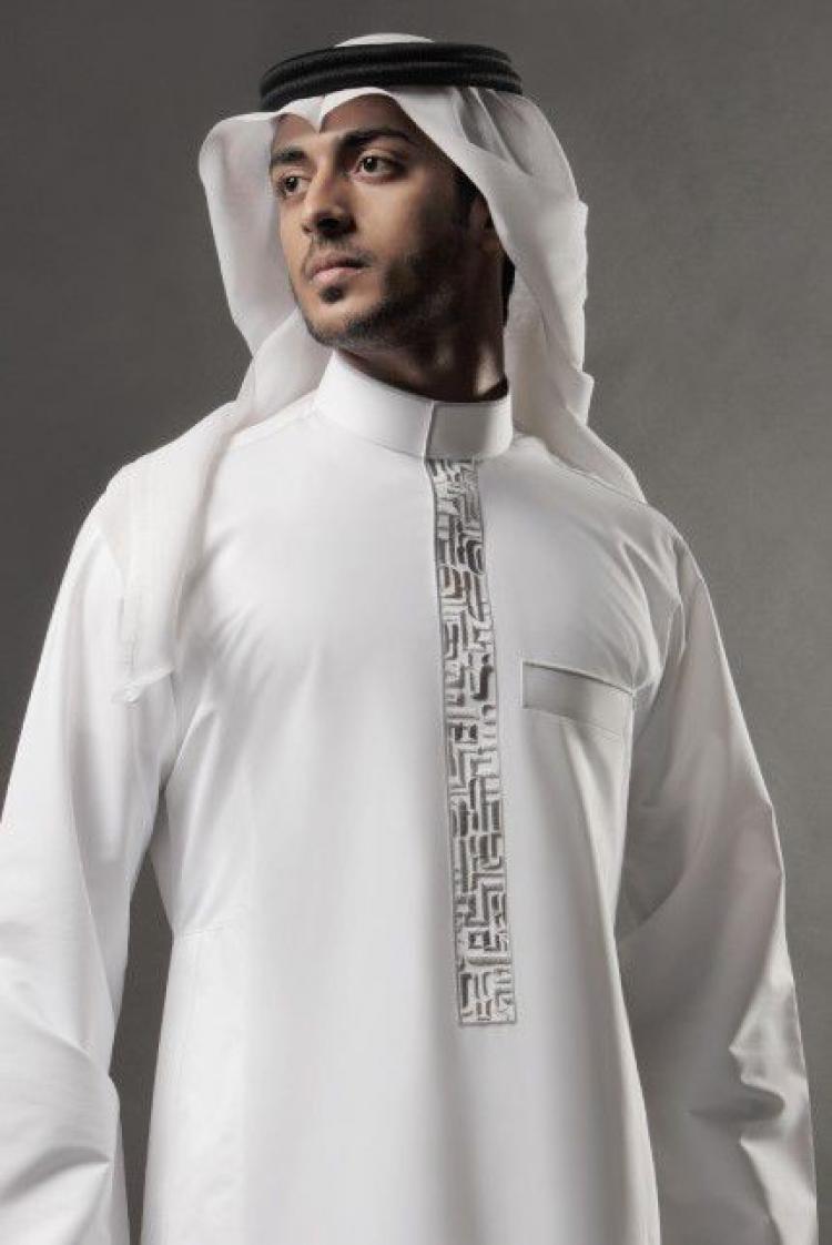 اثواب مطرزة