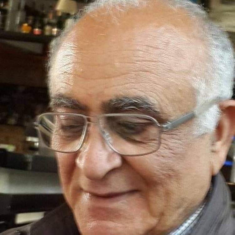 الراحل احمد دغلس