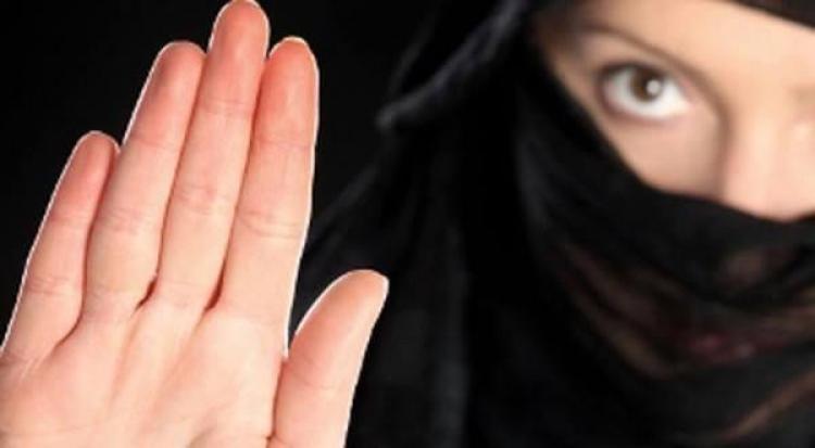 سيدة تنتقم من زوجها