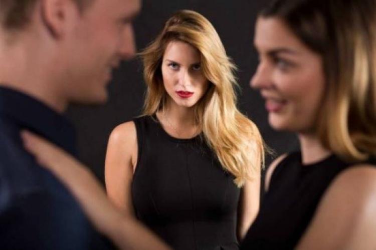 انجذاب النساء للرجل المتزوج