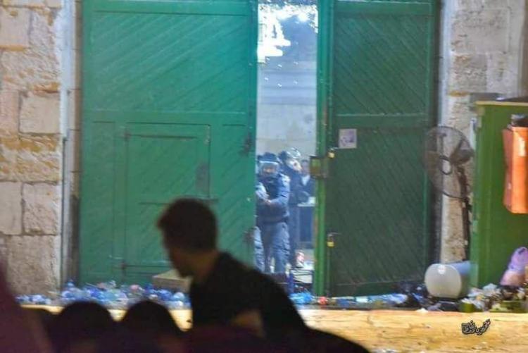 خلال اقتحام المسجد الأقصى
