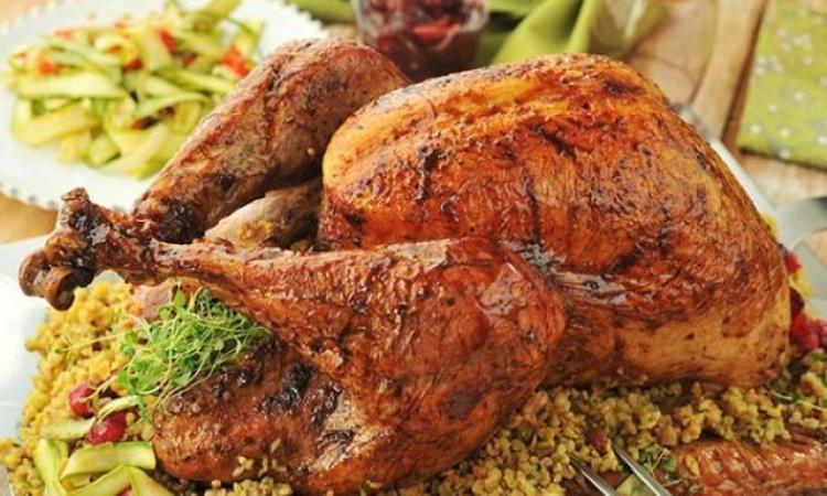 دجاج محشي على الطريقة السعودية