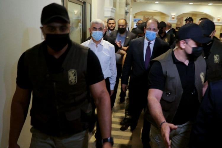 قوات خاصة برفقة عباس كامل