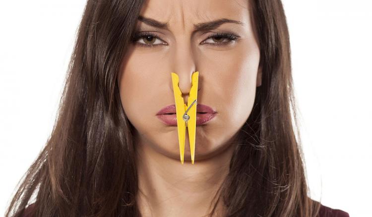أسباب راحة الجسم الكريهة وطرق طبيعية للتخلص منها