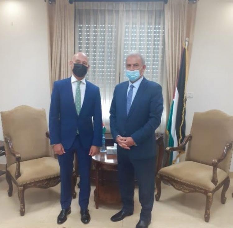 خلال اللقاء
