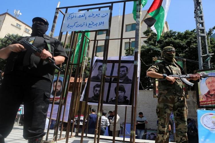 تبادل الاسرى فى فلسطين