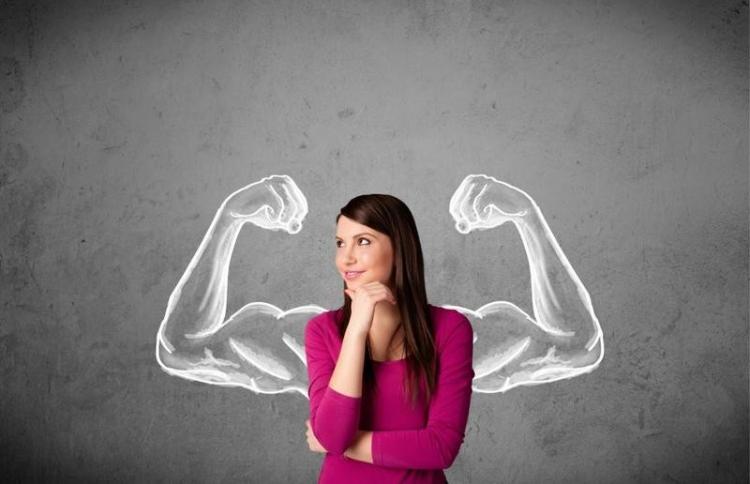 أشياء تبرع فيها النساء على الرجال