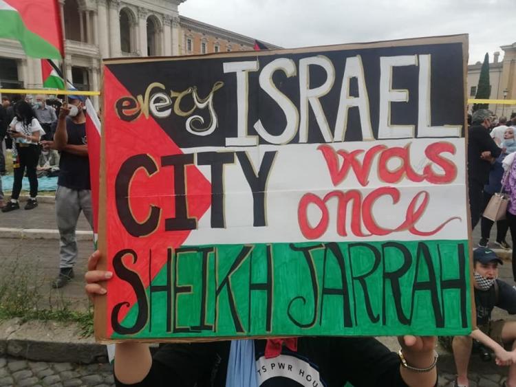 آلاف الإيطاليين يتضامنون مع الشعب الفلسطيني