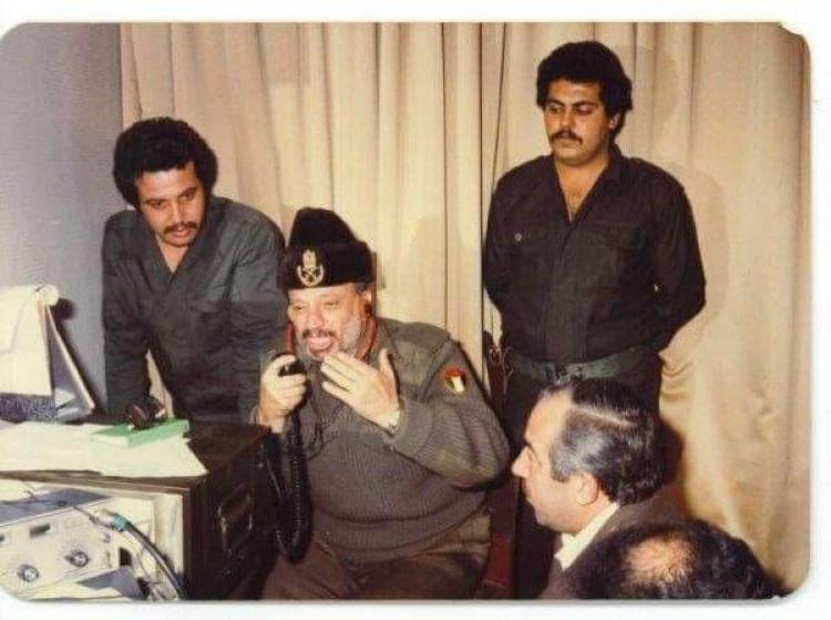 الشهيد ياسر عرفات