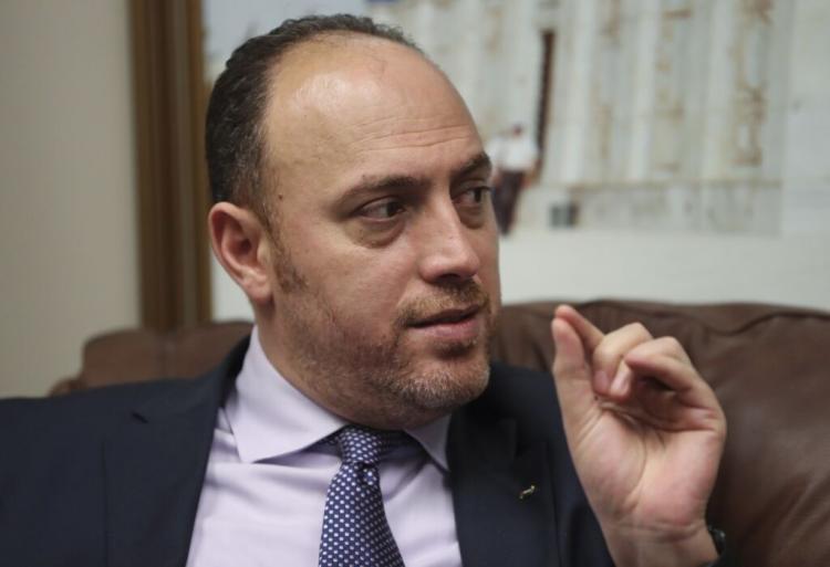 السفير الفلسطيني في لندن حسام زملط