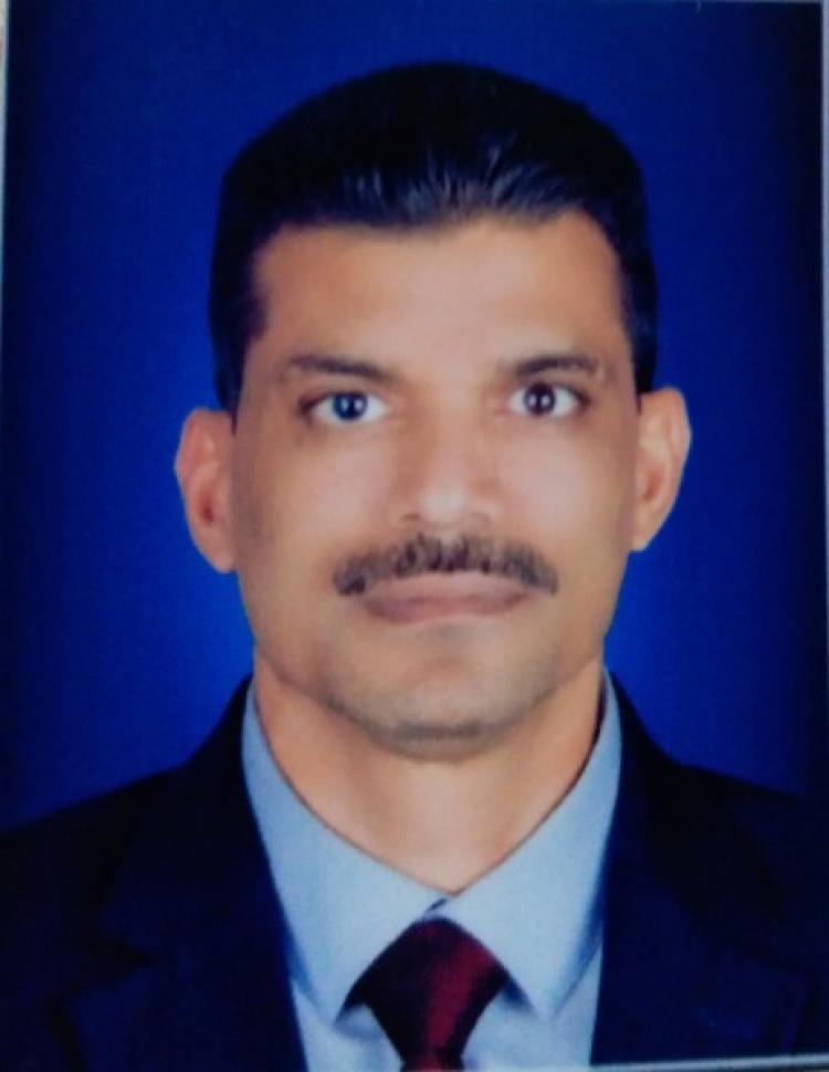 الكاتب