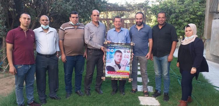 عائلة الشهيد الصحفي باسل فرج