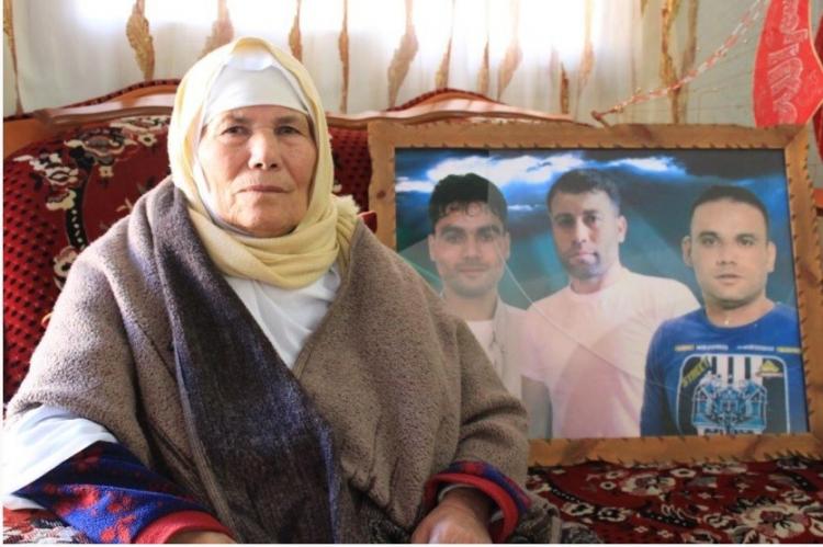 والدة الاسير محمود العارضة