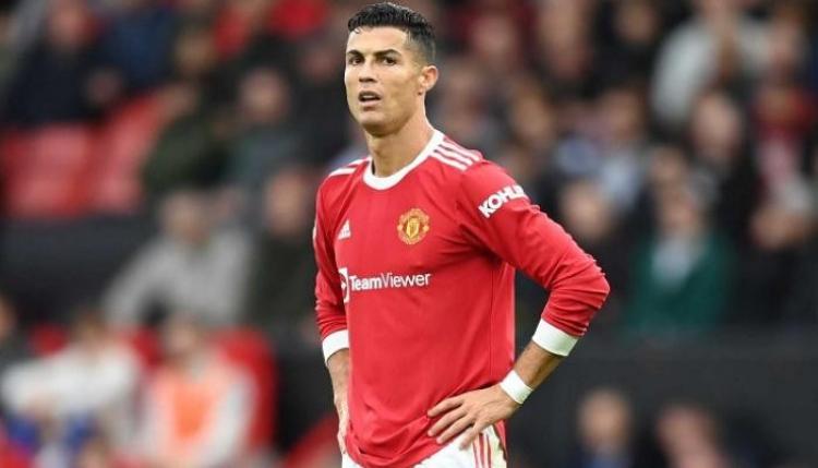 163-221315-ronaldo-united-everton-shin-pads-pic_700x400.jpg
