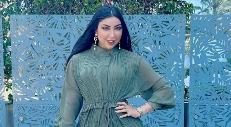 الفنانة دنيا بطمة