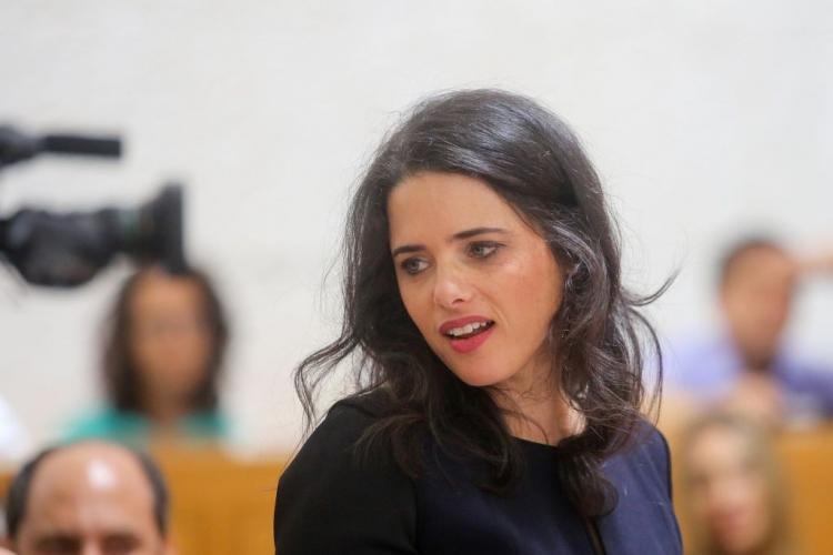 إيليت شاكيد وزيرة الداخلية الإسرائيلية