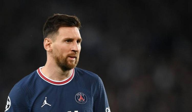 ليونيل ميسي لاعب فريق باريس سان جيرمان