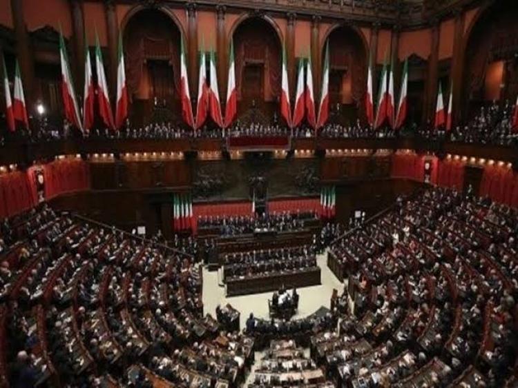 البرلمان الايطالي