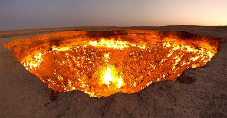 حفرة بوابة الجحيم في تركمانستان