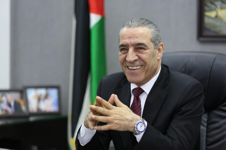 حسين الشيخ عضو اللجنة التنفيذية لمنظمة التحرير الفلسطينة