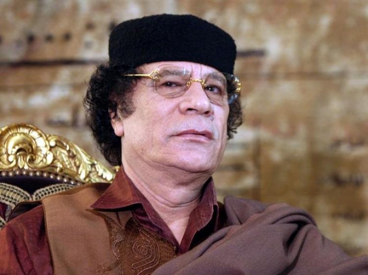 الرئيس الليبي السابق معمر القذافي