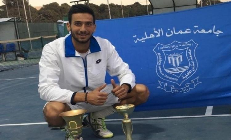 لاعب التنس الأردني موسى القطب