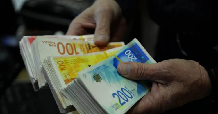 مساعدات نقدية