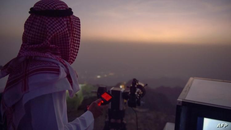 تحري هلال شوال