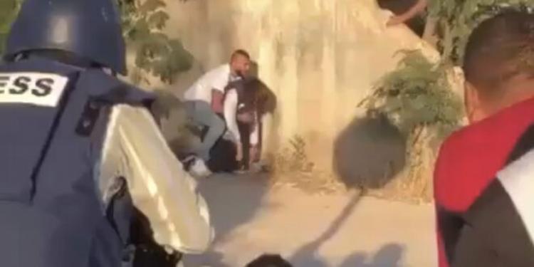 لحظة استشهاد الصحفية شيرين أبو عاقلة