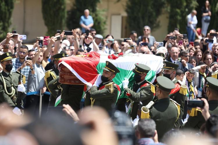 مراسم تشييع جثمان الصحفية شيرين أبو عاقلة