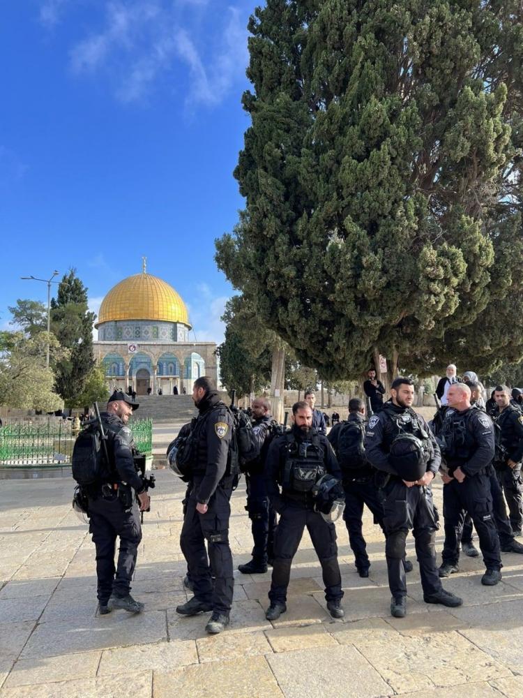 خلال اقتحام المسجد الأقصى