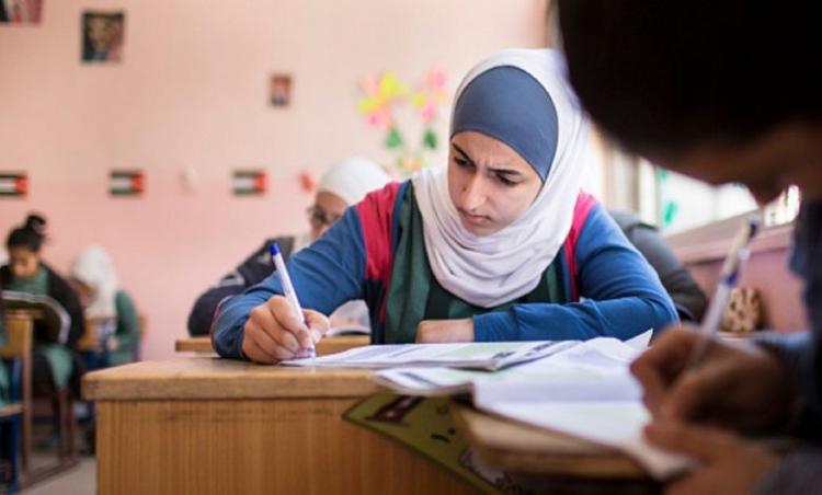طلبة الثانوية العامة بقطاع غزة
