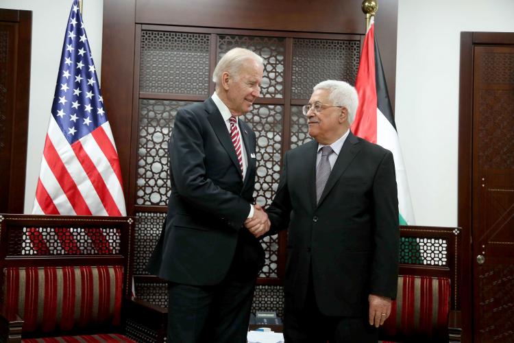 الرئيس محمود عباس والرئيس الأمريكي جو بايدن