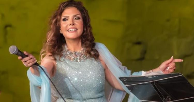 المطربة الكبيرة نادية مصطفى