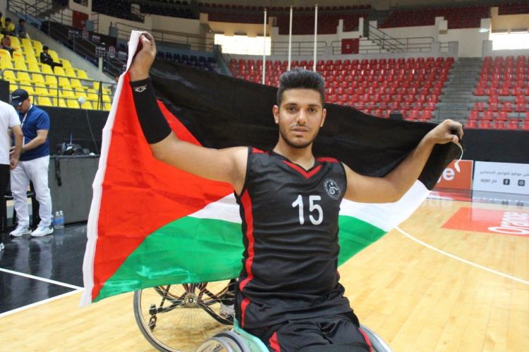 اللاعب حسام القلازين
