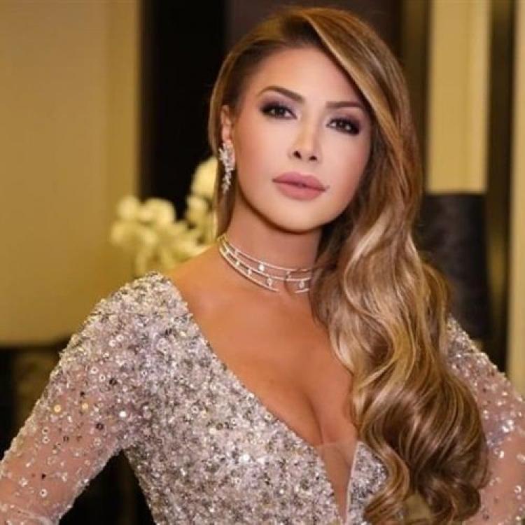 نوال الزغبي تنشر صورة مثيرة للجدل عن تواجدها في مصر