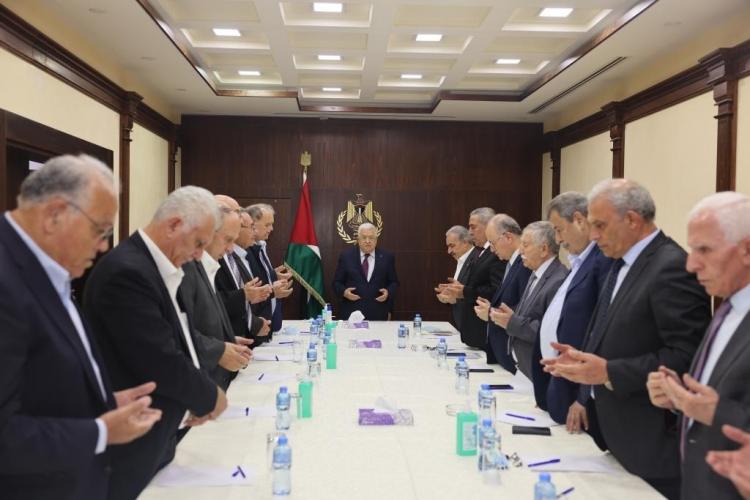 خلال الاجتماع