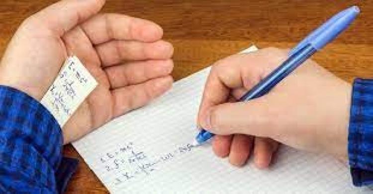 الأزهر يحسم الجدل.. الغش في الامتحانات حلال أم حرام؟