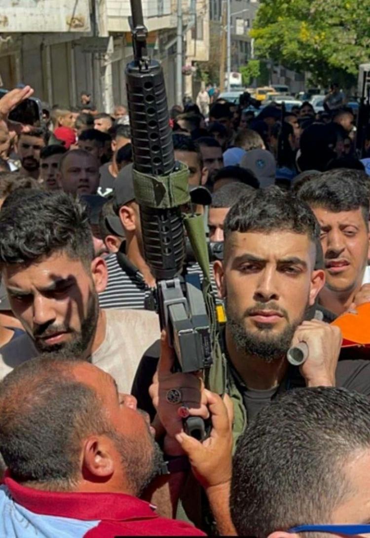 ابراهيم النابلسي خلال تشييع رفاق دربه
