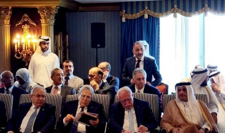 خلال الاجتماع